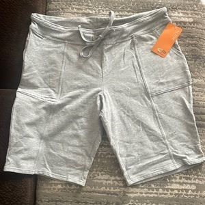 Champion sweat shorts w/ pockets XL Brand new!!